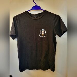 💥4 for $30💥 Arsenic boy's black t-shirt size med 10/12